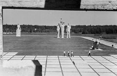 Lettország, Salaspils, az egykori koncentrációs tábor helyén kialakított emlékpark., 1969, Bojár Sándor, szocreál, Szovjetunió, Fortepan #255583