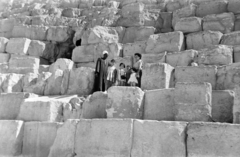 Egypt, Giza, Kheopsz piramis., 1958, Bujdosó Géza, tourist, Fortepan #255620