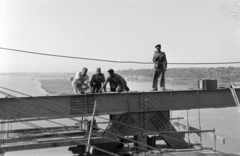 Egypt, Cairo, a Nílus feletti Al Marazeek-híd. A magyar tervezésű híd acélszerkezetének anyagát az ózdi és a diósgyőri acélművek készítette, a hídszerkezetet a győri Rába Művek gyártotta, a szerelést a Ganz–MÁVAG Mozdony- Vagon- és Gépgyár gárdája végezte., 1958, Bujdosó Géza, Endre Darvas-plan, Pál Sávoly-design, Fortepan #255627