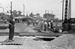 Magyarország, Budapest IX., Ferencvárosi pályaudvar., 1962, Cziboly Józsefné, Budapest, építkezés, vagon, vasútépítés, légvezeték, Fortepan #255718