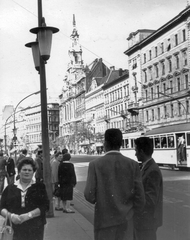 Magyarország, Budapest VII., Erzsébet (Lenin) körút a Blaha Lujza térről nézve., 1964, Kovács László Péter, utcakép, életkép, villamos, Budapest, Fortepan #25586