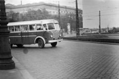 Magyarország, Budapest V.,Budapest VIII., Kálvin tér a Kecskeméti utca közelében, az autóbusz hátterében a Magyar Nemzeti Múzeum., 1959, Kálnoki Kis Sándor, autóbusz, Budapest, Fortepan #255952