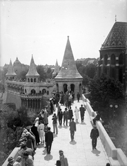 Hungary, Halászbástya, Budapest I., balra a háttérben a Honvéd Főparancsnokság kupolája, jobbra a Mátyás-templom., 1938, Fábián István, Budapest, Fortepan #256025