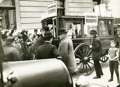 Magyarország, Budapest, a népkonyhák mellett működő, melegételt házhoz szállító, "Fővárosi mozgókonyha"., 1916, Országos Széchényi Könyvtár, Müllner János, Fortepan #256062