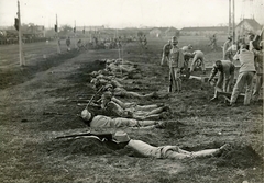 Hungary, Budapest XIV., Erzsébet királyné útja a Mexikói út saroknál, Ügetőpálya (később a Millenniumi Földalatti Vasút járműtelepét alakították k a helyén). Harcászati bemutató 1915 októberében., 1915, Országos Széchényi Könyvtár, Budapest, manoeuvre, Fortepan #256152