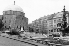 Magyarország, Pécs, Széchenyi tér., 1965, Kovács László Péter, templom, motorkerékpár, emlékmű, utcakép, Ikarus 55, lámpaoszlop, Fortepan #25620