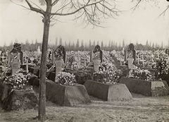 Hungary, Budapest X., Új Köztemető, német katonák sírjai az I. világháborús katonai temetőben., 1915, Országos Széchényi Könyvtár, Budapest, flower, headstone, grave, Fortepan #256268