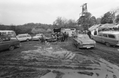 Magyarország, Bajót, Péliföldszentkereszt, a felvétel a Szalézi rendház közelében tartott búcsú idején készült., 1970, Székely Balázs, rendszám, Opel Rekord P1, Opel Rekord P2, Fortepan #256420