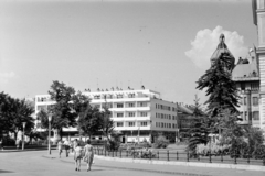 Magyarország, Szeged, Dugonics tér, jobbra a Kárász-utca torkolata és az Ungár-Mayer palota., 1963, Széky, Fortepan #256489