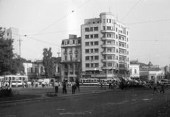 Románia, Bukarest, Bulevardul Ion C. Bratianu (Bulevardul 1848) a Strada Lipscani kereszteződésénél., 1958, Közösségi Szociális Szövetkezet, közlekedés, utcakép, járókelő, Fortepan #256557