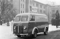 Magyarország, Budapest XIV., Egressy út 35-51., Posta Központi Járműtelep, francia gyártmányú mozgó posta / autó posta., 1954, Bolvári László, Chenard&Walcker-márka, postajármű, francia gyártmány, Budapest, Fortepan #257112