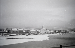 Ukraine,Zakarpattia Oblast, Mukachevo, Latorca-part, a túlparton a Boldogságos Szűz születésének temploma., 1942, Mohai család, church, winter, Fortepan #257168