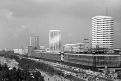 Lengyelország, Varsó, ulica Marszalkowska az Aleje Jerozolimskie kereszteződésénél, a Stefan Wiechecki passzázs (Pasaż Stefana Wiecheckiego „Wiecha”)., 1968, Ladinek Viktor, Fortepan #257336