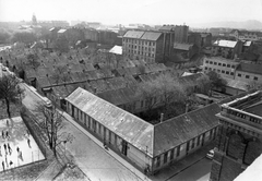 Magyarország, Budapest IX., Tűzoltó utca - Ernő utca sarok, balra hátul a Haller utcai Páli Szent Vince-templom tornya., 1976, Ferencvárosi Helytörténeti Gyűjtemény, látkép, Budapest, Fortepan #25741