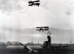 United Kingdom, London, Hendon repülőtér., 1912, Ladinek Viktor, Best of, airplane, weather station, biplane, Fortepan #257519