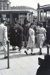 Magyarország, Budapest I.,Budapest II.,Budapest XII., Széll Kálmán tér, a háttérben a Vérmező út és a Várfok utca kereszteződése., 1943, Reményi József, Best of, Budapest, visszanézés, Fortepan #257818