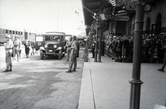 Hungary, Szombathely, vasútállomás, a felvétel a 154-es számú vöröskeresztes kórházvonat érkezésekor készült., 1942, Reményi József, ambulance, Fortepan #257898