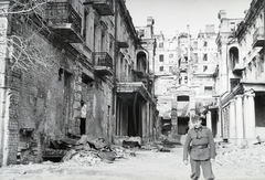 Ukraine, Kyiv, a Hrescsatik sugárút felrobbantott épületei, szemben a Kis Passzázs., 1942, Reményi József, war damage, Fortepan #258044