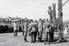 Hungary, Budapest VIII., Józsefvárosi pályaudvar, a felvétel a 154-es számú vöröskeresztes kórházvonat búcsúsztatásakor készült., 1942, Reményi József, Budapest, Fortepan #258074