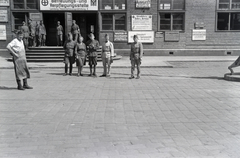 Ukraine, Lviv, a felvétel a 154-es számú vöröskeresztes kórházvonat egyik útjáról készült sorozat része., 1942, Reményi József, soldier, uniform, Fortepan #258110