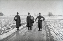 1944, Reményi József, Best of, Hungarian soldier, packet, briefcase, boots, snowy landscape, three people, Fortepan #258303