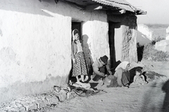 1961, Reményi József, gypsy, cauldron, smile, barefoot, poverty, Fortepan #258548