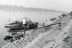 Hungary, Budapest IV., Duna-part, hajófelvonók és kikötők az Üdülő sor előtt., 1961, Reményi József, shore, ferry, Budapest, Fortepan #258553