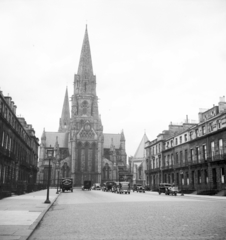 Egyesült Királyság,Skócia, Edinburgh, Melville Street, szemben a Manor Place-n a St Mary's Cathedral., 1935, UWM Libraries, Robert Larimore Pendleton, Fortepan #258888