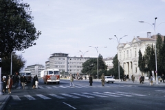 Bulgária, Várna, Hriszto Botev sugárút, jobbra a tér túloldalán a Doktor Piszkjuliev utca., 1970, UWM Libraries, Harrison Forman, Fortepan #259082