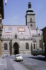 Horvátország, Zágráb, Cirilometodska ulica, szemben a Crkva Sv. Marka (Szent Márk templom)., 1965, UWM Libraries, háztető, Fiat 500 Topolino, színes, autóbusz, címer, Jugoszlávia, Fortepan #259098