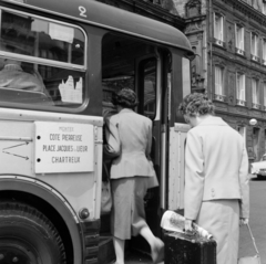 Franciaország, Rouen, 1958, UWM Libraries, képarány: négyzetes, francia felirat, utas, Fortepan #259171