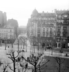 Franciaország, Párizs, Avenue de Breteuil, kilátás a Rue Barthélémy felé., 1950, UWM Libraries, Robert Larimore Pendleton, madártávlat, utcakép, fa, tavasz, Fortepan #259261