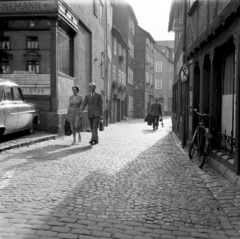 Németország, Marburg, a Zwischenhausen a Roter Graben felöl nézve., 1958, UWM Libraries, Eugene Vernon Harris, kockakő, NSZK, képarány: négyzetes, Fortepan #259282