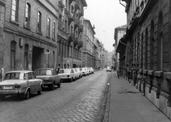 Magyarország, Budapest IX., Tűzoltó utca a Bokréta utca felől a Nagykörút felé nézve., 1976, Ferencvárosi Helytörténeti Gyűjtemény, csehszlovák gyártmány, német gyártmány, utcakép, Skoda-márka, Polski Fiat-márka, Wartburg-márka, automobil, rendszám, Skoda 100, Budapest, Fortepan #25938