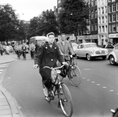 Hollandia, Amszterdam, Rozengracht, balra a Lijnbaansgracht torkolata., 1956, UWM Libraries, kerékpár, közlekedés, képarány: négyzetes, Fortepan #259461