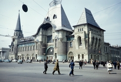 Oroszország, Moszkva, Komszomol tér, Jaroszlavi pályaudvar., 1959, UWM Libraries, színes, járókelő, Fortepan #259711