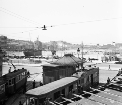 Franciaország, Marseille, régi kikötő (Vieux-Port de Marseille), a túlparton a Saint-Nicolas-erőd., 1958, UWM Libraries, képarány: négyzetes, villamos, látkép, Fortepan #260023