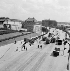 Lengyelország, Varsó, a Slasko-Dabrowski híd óvárosi hídfője. Balra a Réztetős palota (Pałac Pod Blachą)., 1959, UWM Libraries, Clarence Woodrow Sorensen, látkép, gyalogátkelő, Fortepan #260086