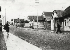 Lengyelország, Kosów Lacki, felvétel a település egyik utcájának házsoráról., 1934, UWM Libraries, Boyd Louise Arner, Fortepan #260107