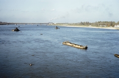 Poland, Warsaw, kilátás a Śląsko-Dąbrowski hídról, kotróhajók dolgoznak a Visztulán, távolabb a Gdański-híd látható., 1960, UWM Libraries, barge, colorful, Fortepan #260229