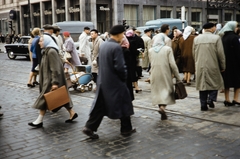 Poland, Warsaw, Aleje Jerozolimskie - ulica Krucza kereszteződés., 1960, UWM Libraries, colorful, crosswalk, Fortepan #260239