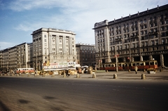 Poland, Warsaw, Alkotmány tér (Plac Konstytucji), szemben középen az ulica Piękna torkolata., 1960, UWM Libraries, colorful, modern architecture, tram, Fortepan #260321