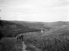 Románia,Erdély, Mezősámsond, földgáz kút a település melletti völgyben., 1913, UWM Libraries, Frederick Gardner Clapp, Fortepan #260484