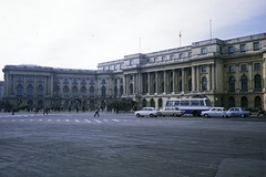 Románia, Bukarest, Calea Victoriei, Román Nemzeti Művészeti Múzeum (Muzeul National de Arta al Romaniei), az egykori királyi palota., 1970, UWM Libraries, Harrison Forman, Fortepan #260521