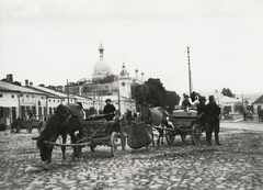 Ukrajna, Bolehiv, (ekkor Bolechów), Ivan Franko tér, háttérben a Szent Mirha-hordozó Asszonyok-temploma., 1934, UWM Libraries, Boyd Louise Arner, Fortepan #260762