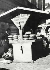 Ukrajna, Lviv, Régi piactér (Rinok), 1934, UWM Libraries, Boyd Louise Arner, kenyér, Fortepan #260796