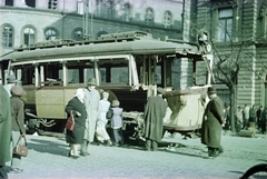 Magyarország, Budapest VIII., József körút, középen a háttérben a Népszínház utca torkolata., 1956, Gyarmati Béla, villamos, forradalom, járműroncs, színes, Budapest, Fortepan #260844