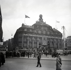 Németország, Berlin, Alexanderplatz, Hertie áruház., 1936, Lőrincze Judit, horogkereszt, olimpia, emeletes autóbusz, villamosmegálló, automobil, Cremer&Wolffenstein-terv, Fortepan #26107