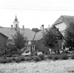 Magyarország, Szentendre, Duna korzó (Somogyi-Bacsó part), szemben a Görög Kancsó vendéglő és terasza. Háttérben a Blagovesztenszka görögkeleti templom tornya látható.., 1969, Faragó György, Fortepan #261153