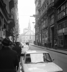 Magyarország, Budapest V., Kígyó utca a Ferenciek tere (Felszabadulás tér) felé nézve., 1969, Faragó György, Budapest, Fortepan #261165